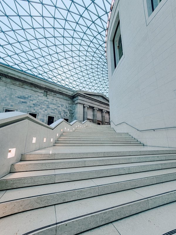 How to Craft an Authentic British Tea Room in an American Home?